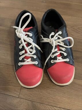 Women’s Pink Lace-Up Bowling shoes